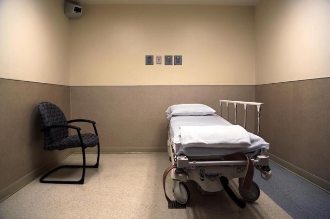 INEWS101A-MentalHealthHolds